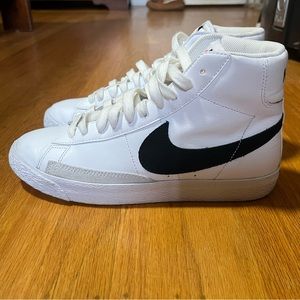Nike Blazer Mid ‘77 Shoes